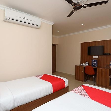 Hotel Oyo 13528 Kumud Plaza Bhubaneswar Exterior foto