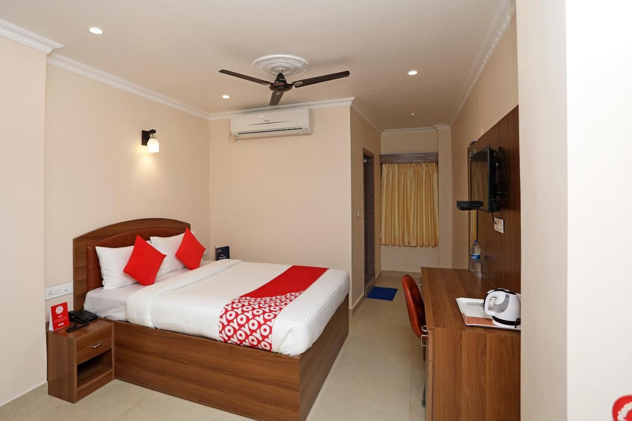 Hotel Oyo 13528 Kumud Plaza Bhubaneswar Exterior foto