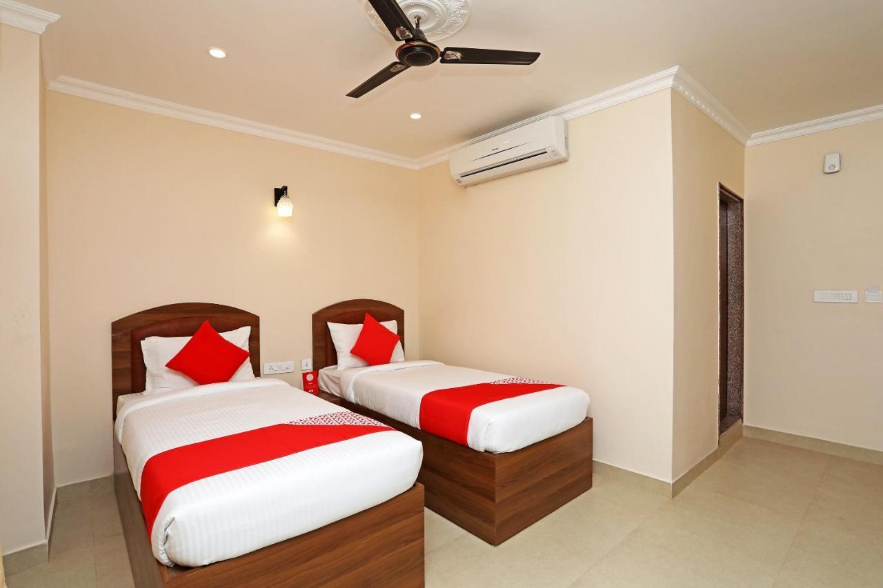 Hotel Oyo 13528 Kumud Plaza Bhubaneswar Exterior foto