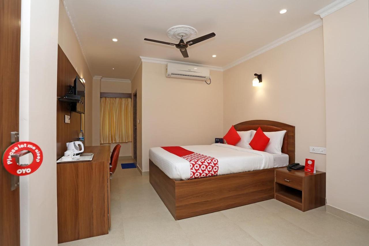 Hotel Oyo 13528 Kumud Plaza Bhubaneswar Exterior foto