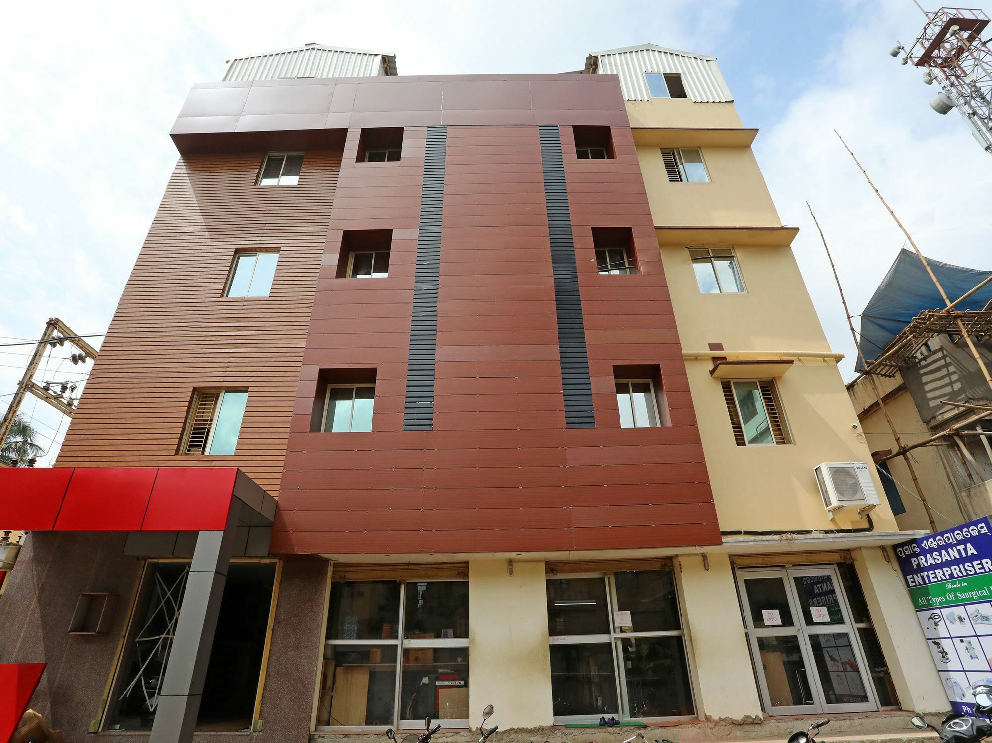 Hotel Oyo 13528 Kumud Plaza Bhubaneswar Exterior foto